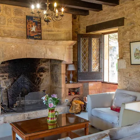 Linol Avec Piscine Prázdninový dům *